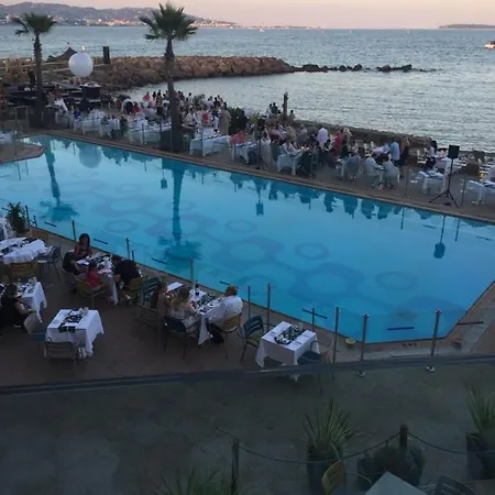 Spacieuse Independante Dans Parking Privee Le Cannet