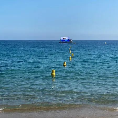 Spacieuse Independante Dans Parking Privee Le Cannet